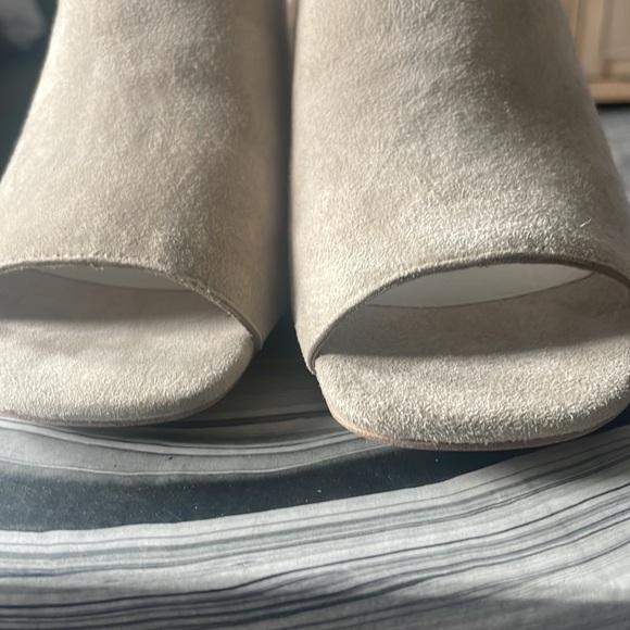 Franco Sarto cream slide sandal block heels 36/6 - Picture 7 of 8